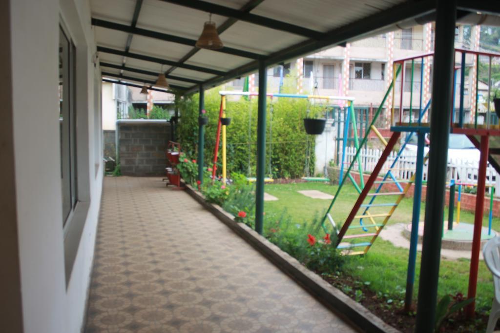 Hotel Sapphire Grand Ooty Exteriör bild