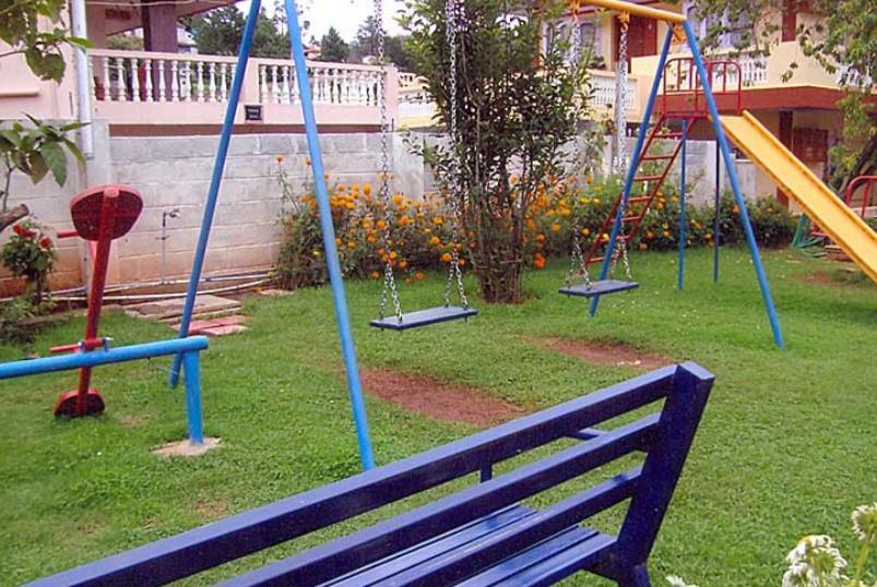 Hotel Sapphire Grand Ooty Exteriör bild