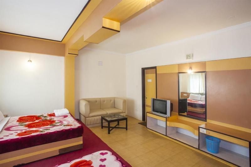 Hotel Sapphire Grand Ooty Exteriör bild
